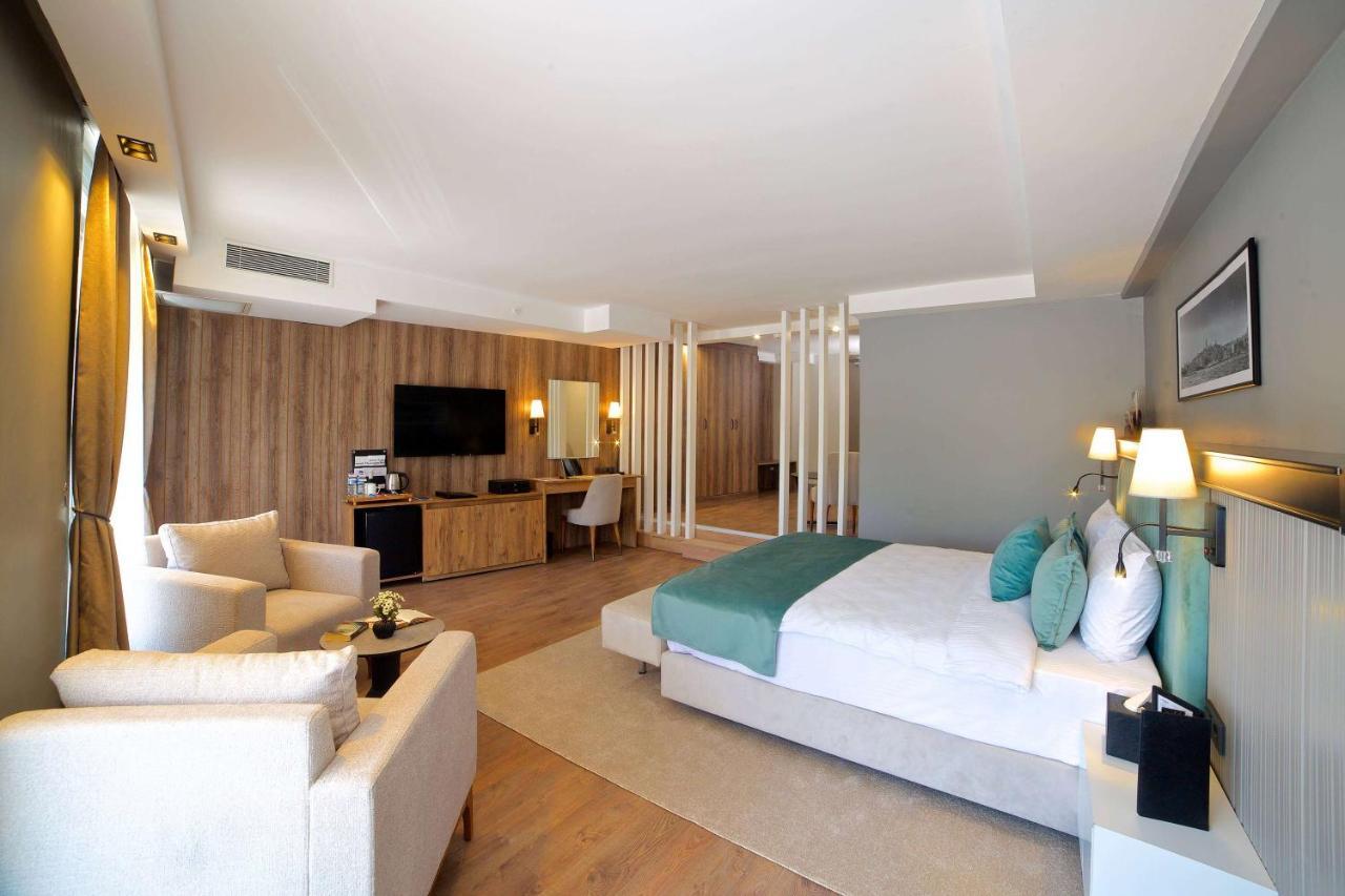 Days Inn By Wyndham Istanbul Arnavutkoy エクステリア 写真