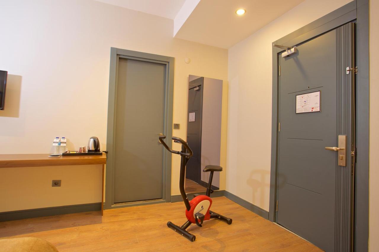 Days Inn By Wyndham Istanbul Arnavutkoy エクステリア 写真