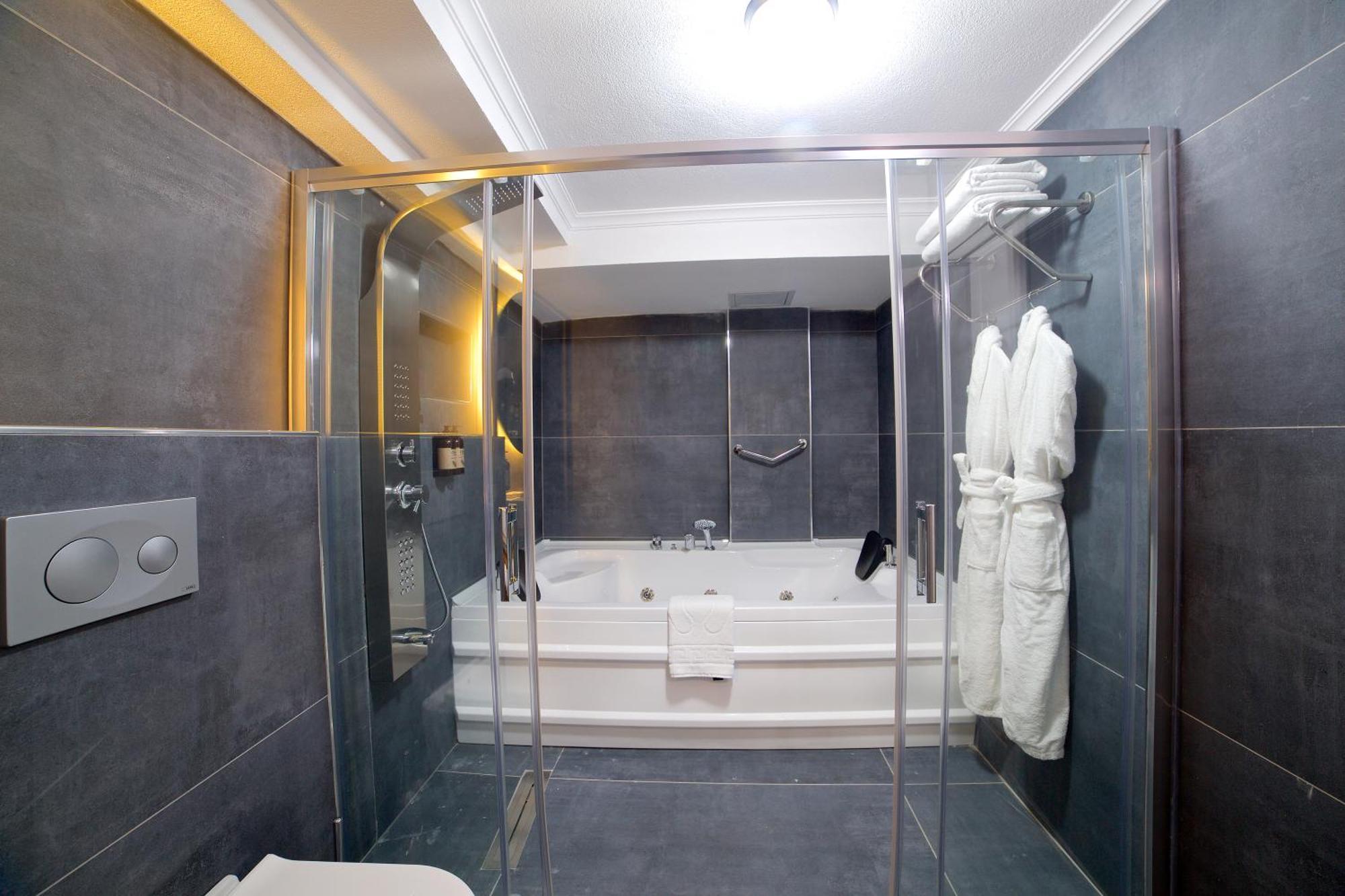 Days Inn By Wyndham Istanbul Arnavutkoy エクステリア 写真