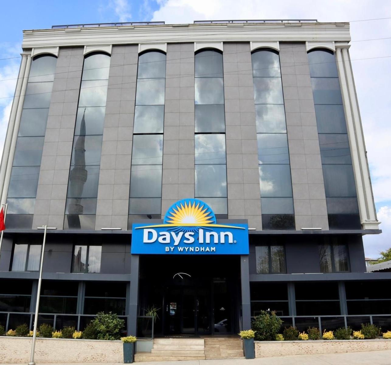 Days Inn By Wyndham Istanbul Arnavutkoy エクステリア 写真